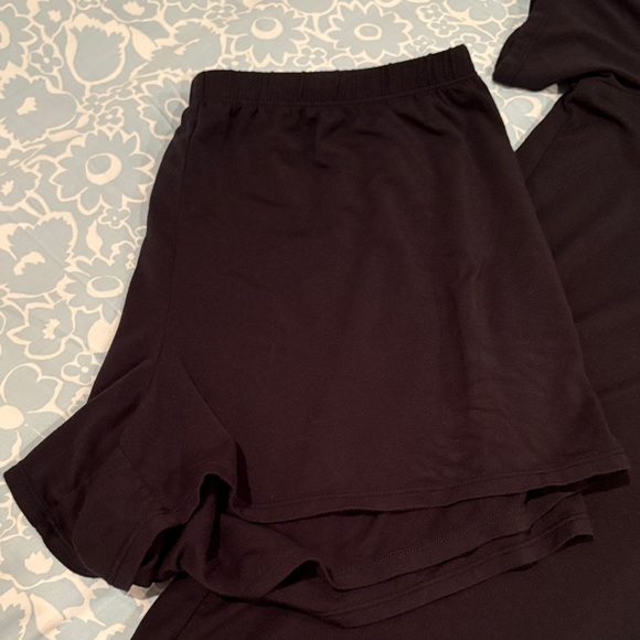 SKIMS Black Pajama Shorts Set - Picture 6 of 7